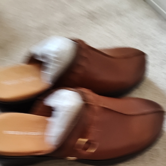 Easy Spirit Brown Leather Mules - Picture 3 of 5